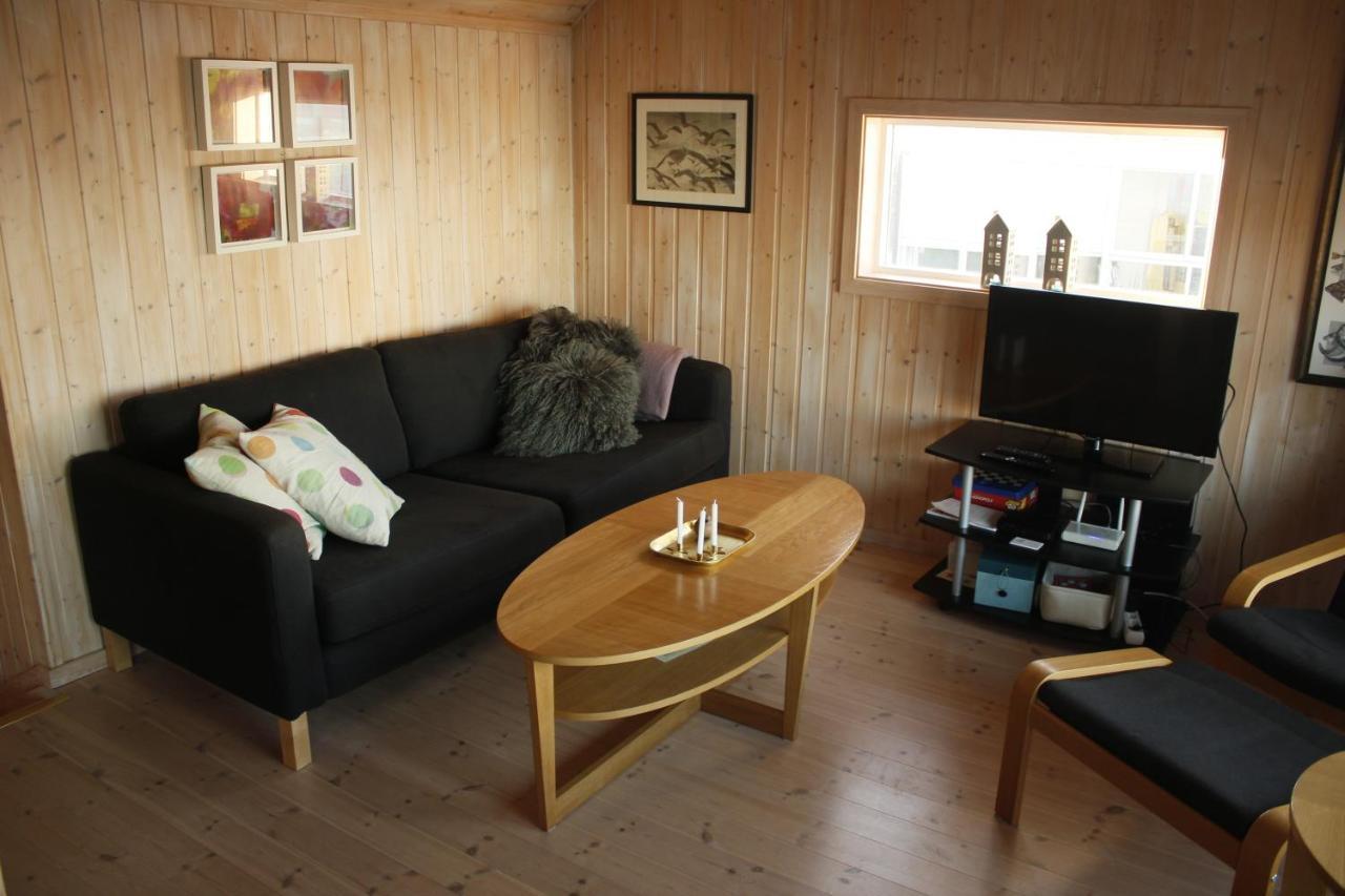 Frugga Feriehus Og Leilighet Straumsjoen Exterior photo