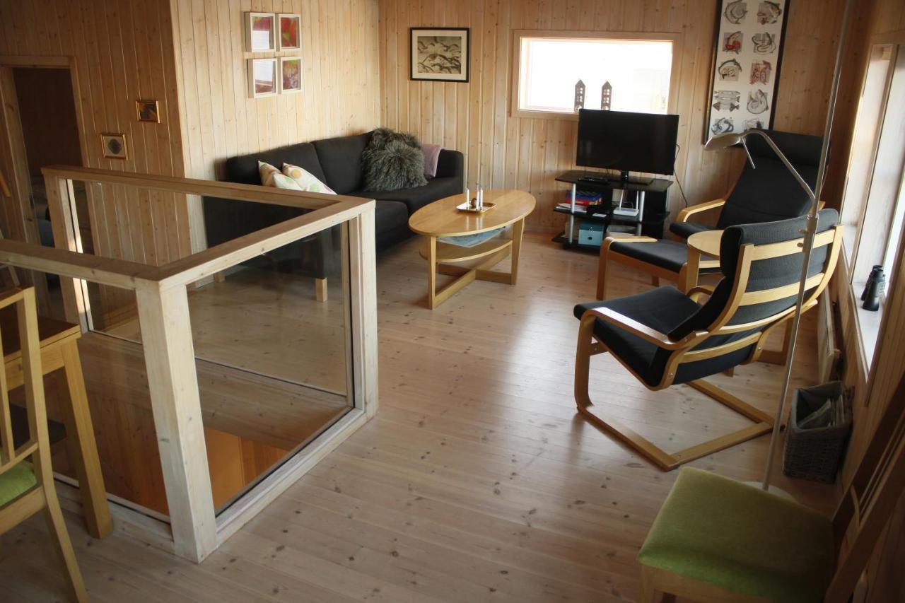 Frugga Feriehus Og Leilighet Straumsjoen Exterior photo