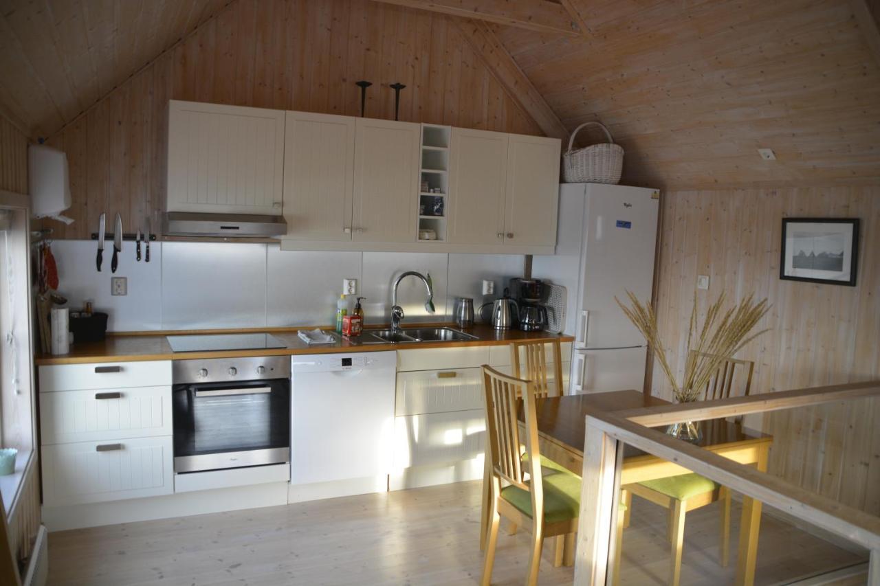 Frugga Feriehus Og Leilighet Straumsjoen Exterior photo